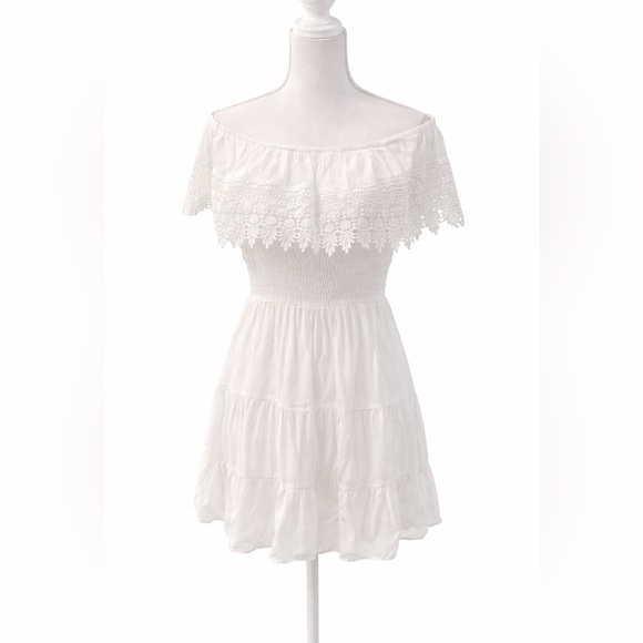 Mi Ami Dresses & Skirts - Mi Ami Francesca’s White Off Shoulder Gauzy Dress Romantic Flirty Medium M NWT